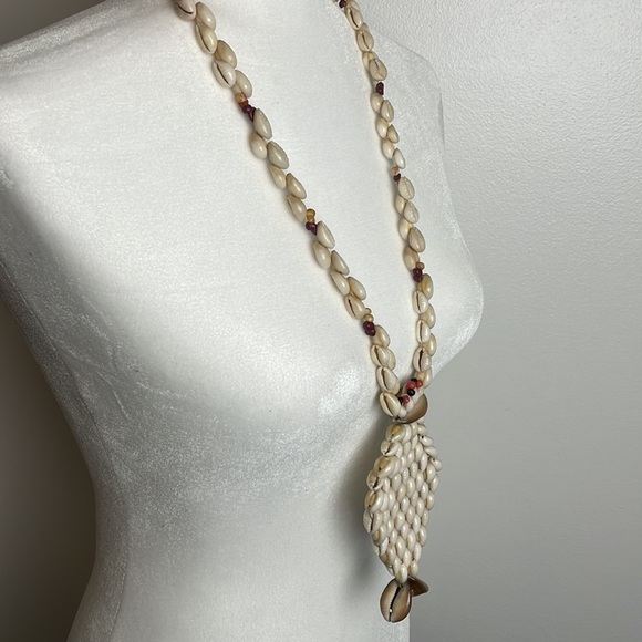 Catch of the Day! Artisan Shell Statement Necklace Hand Made - Picture 3 of 10